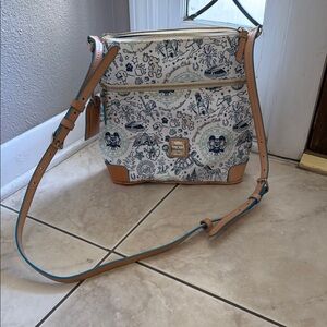 Disney Vacation Club Dooney & Bourke White and Tan Crossbody Bag